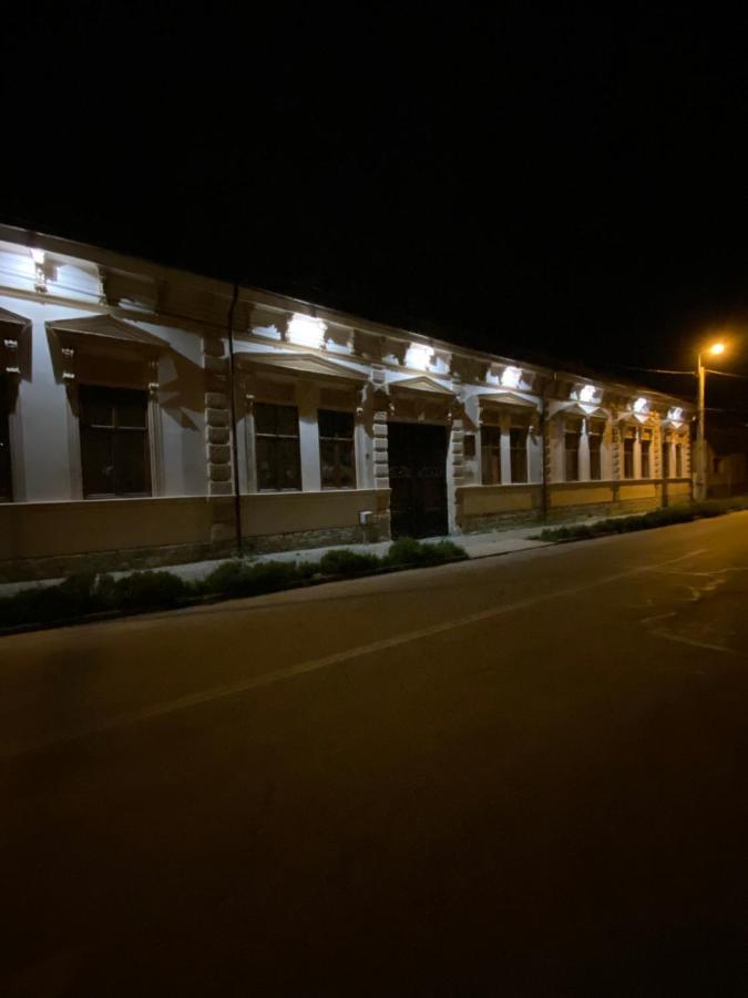 Antique Aparthotel อัลบายูเลีย ภายนอก รูปภาพ