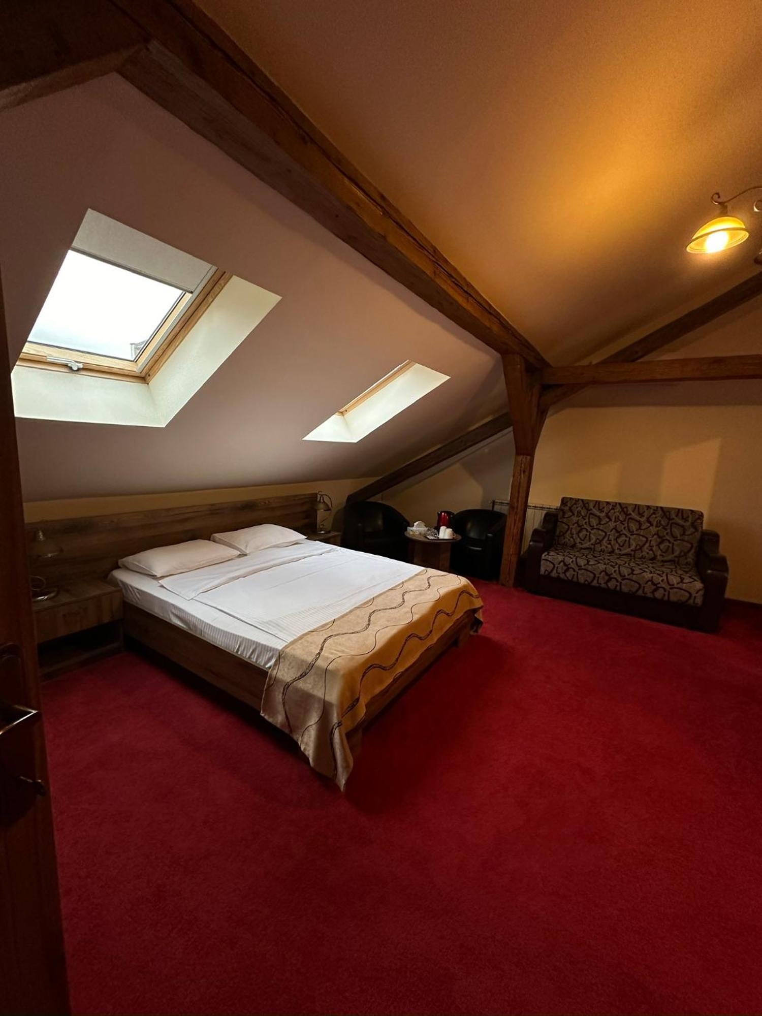Antique Aparthotel อัลบายูเลีย ภายนอก รูปภาพ