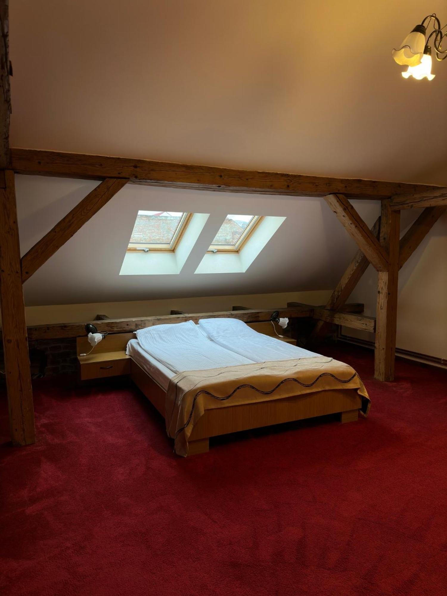 Antique Aparthotel อัลบายูเลีย ภายนอก รูปภาพ